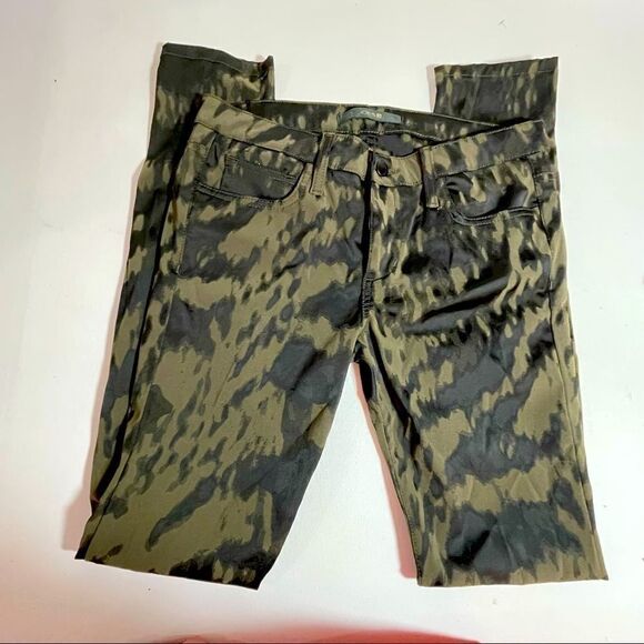 Joe’s the SKINNY Modern brocade Camo super soft and silky with stretch size 29 - Picture 1 of 14